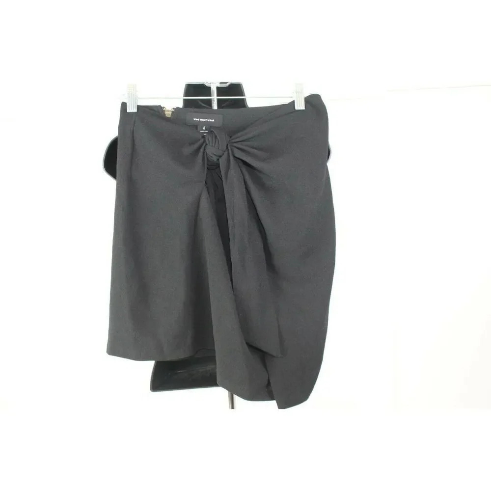 WHO WHAT WEAR Black ladies skirt size 6